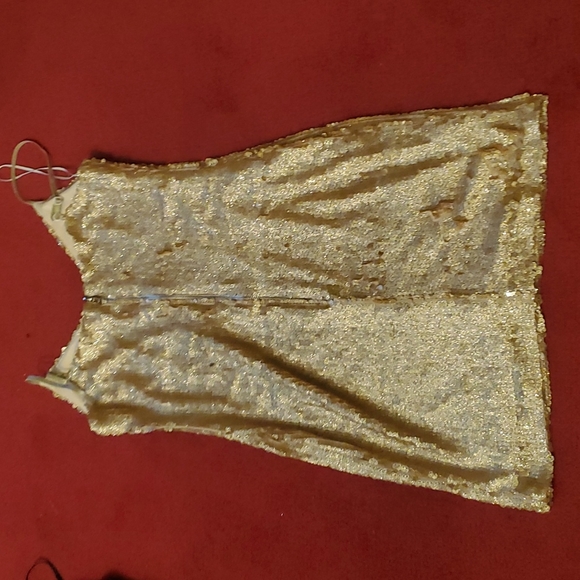 Dress - Picture 2 of 2